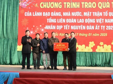 Đất nước càng phát triển thì càng phải chăm lo đến đời sống nhân dân