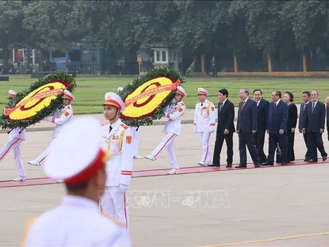 Lãnh đạo Đảng, Nhà nước vào Lăng viếng Chủ tịch Hồ Chí Minh nhân dịp Tết Nguyên đán