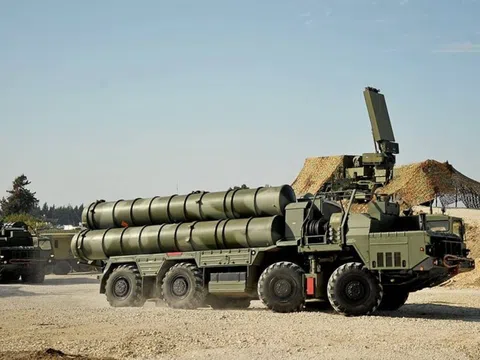 Nga điều “Rồng lửa” S-400 bảo vệ căn cứ không quân chiến lược nằm “sát vách” Ukraine