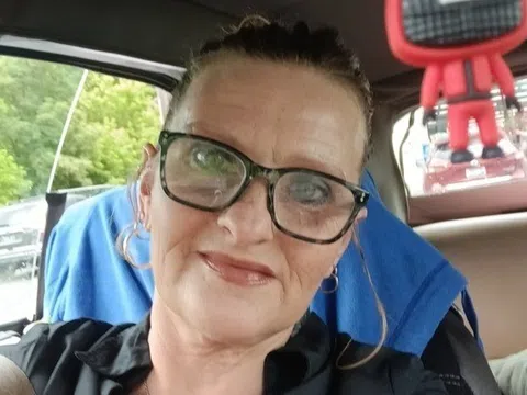 Bị bắt oan vì AI nhận diện nhầm, người phụ nữ Mỹ mất nhà, mất xe sau 5 tháng ngồi tù