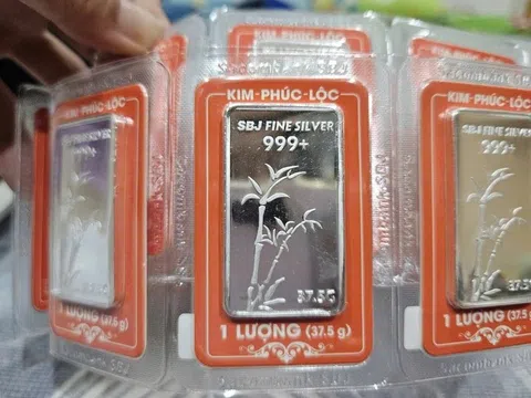 Giá bạc “nhảy múa” trong 24 giờ: Có lúc vọt lên 70 USD/ounce, cơ hội hay rủi ro cho nhà đầu tư?