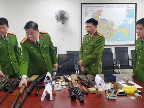 “Xưởng” vũ khí của cựu xạ thủ bị triệt phá, hàng chục khẩu súng cùng nghìn viên đạn bị thu giữ