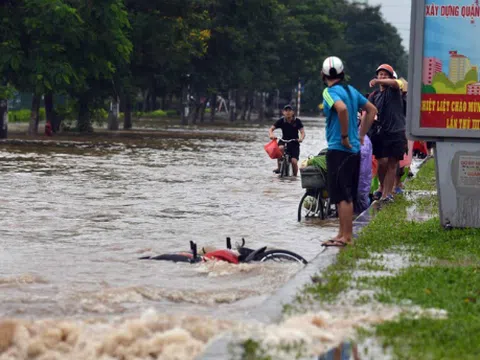 Hà Nội cảnh báo ngập lụt, chỉ đường bằng hình ảnh qua điện thoại