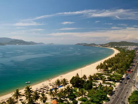 Nha Trang: Vị mặn của biển quấn quyện chân người