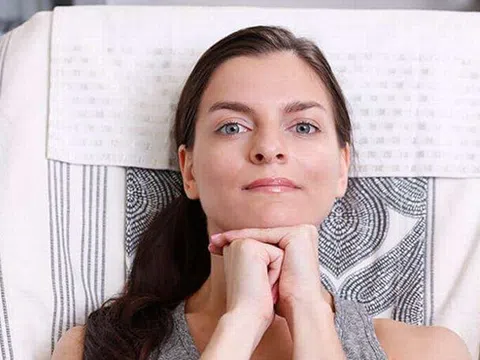 10 bước massage mặt giúp giảm căng thẳng, cải thiện da