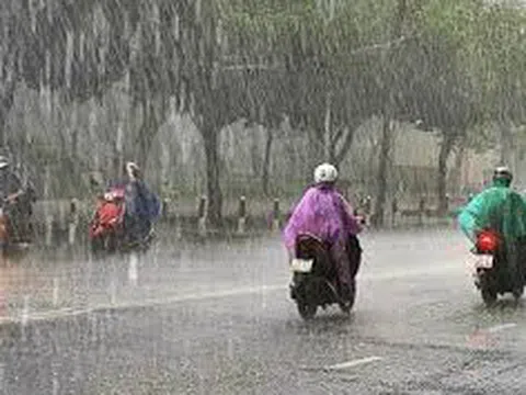 Thời tiết ngày 19/5: Hà Nội ngày nắng nóng, có mưa dông kèm gió mạnh