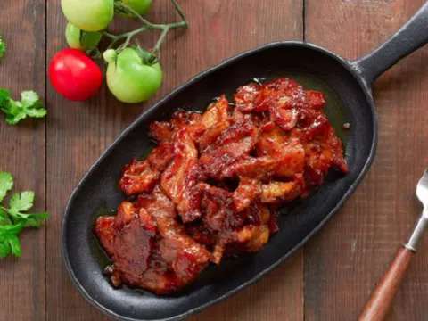 Học ngay công thức tẩm ướp thịt lợn xông khói của người Philippines