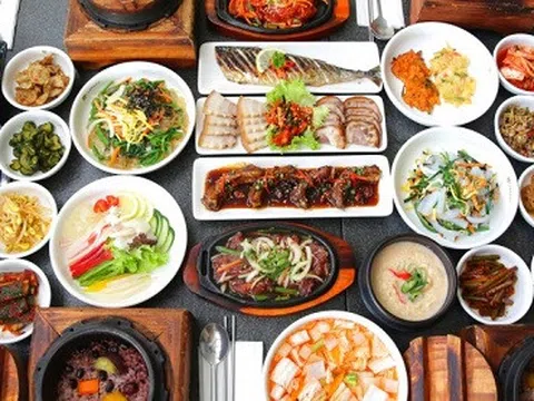 Lễ hội ẩm thực Hàn Quốc đông bất chấp thời tiết thất thường