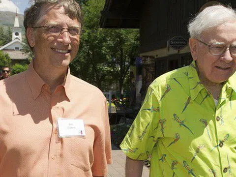 Tiết lộ bữa tối thú vị của đôi bạn thân `quyền lực` Warren Buffett và Bill Gates