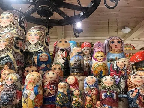 Vì sao người Nga yêu quý búp bê Matryoshka?