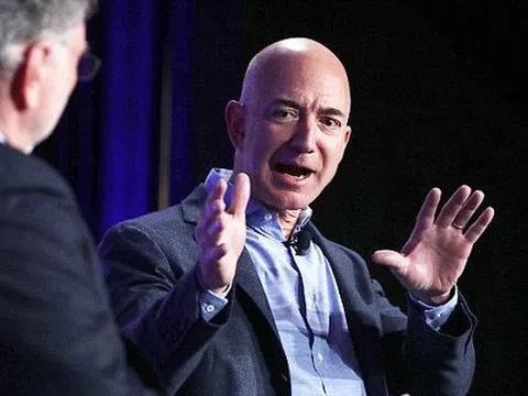 Làm sếp theo kiểu Jeff Bezos: Luôn khó tính, châm chọc nhân viên...