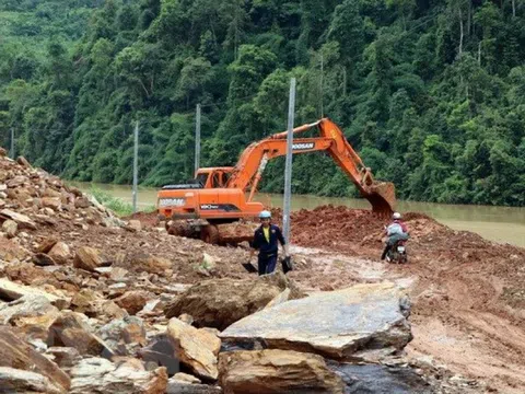 Lai Châu: Gần 30 hộ dân bản Gia Tè vẫn bị cô lập sau lũ