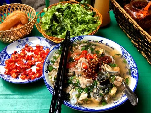 Những quán bún ốc ăn `giải nhiệt` ngày nắng nóng điên đảo ở Hà Nội