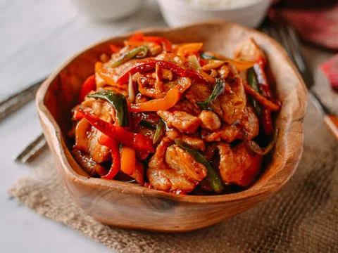 Cuối tuần đãi cả nhà món ức gà xào kiểu Thái cay siêu ngon 