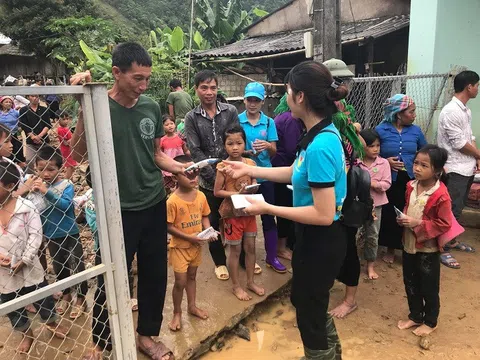 Chung tay giúp đỡ bà con bị lũ lụt tại Hà Giang, Lai Châu