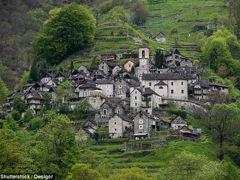 Làng nhỏ nhất Thụy Sĩ thành tổ hợp khách sạn để hút du khách