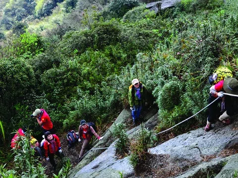 Du lịch mạo hiểm và khám phá hang động tại Việt Nam liệu có an toàn?