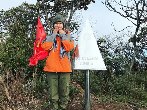 Trekking đỉnh Putaleng để được đắm chìm sự huyền bí của núi rừng Lai Châu