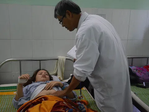 Cô giáo mầm non bị đánh thủng màng nhĩ lại phải nhập viện