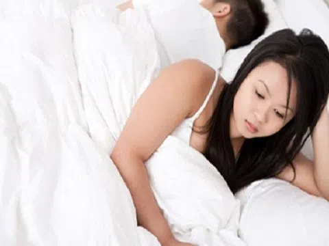Lạ lùng với các cặp vợ chồng ngủ chung giường nhưng không... chạm vào nhau