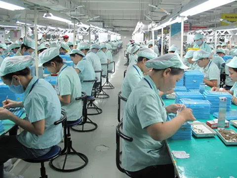 Lao động nữ nghỉ hưu từ năm 2018-2021 sẽ được hỗ trợ thêm tiền?