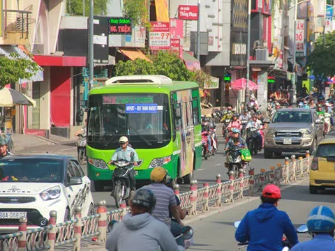 Sài Gòn cho tạm dừng 2 tuyến xe buýt vì hoạt động không hiệu quả