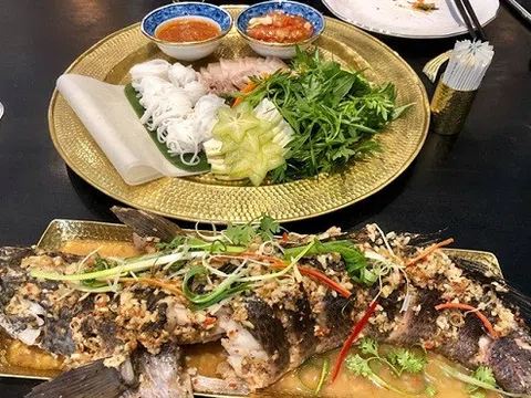 Thưởng thức món cá lóc hấp hèm đặc sản Nam Bộ