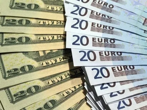 Tỷ giá ngoại tệ ngày 14/8: USD thẳng lên đỉnh, Euro tụt sâu