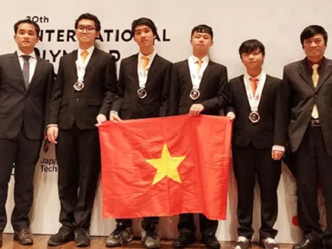 Học sinh Việt Nam giành 4 huy chương tại Olympic Tin học quốc tế năm 2018