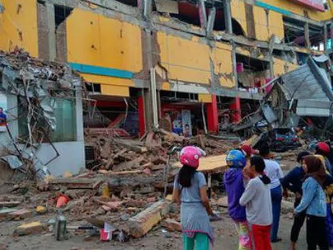 Thảm họa động đất, sóng thần ở Indonesia: Ít nhất đã có 384 người chết