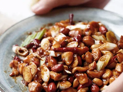 Học ngay công thức làm gà Kung Pao thơm ngon nổi tiếng xứ Trung Hoa