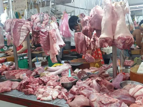Bộ NN&PTNT: Yêu cầu giảm giá thịt lợn về mức 45.000 đ/kg ngay trong tháng 10