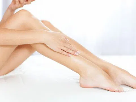 2 cách triệt lông chân đơn giản hiệu quả không cần đến spa