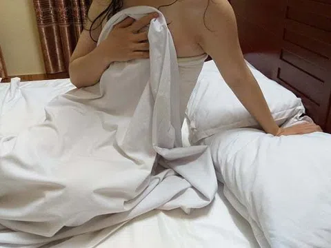 Vật lạ xuất hiện trong đêm tân hôn, chồng tá hỏa ôm vợ vào viện