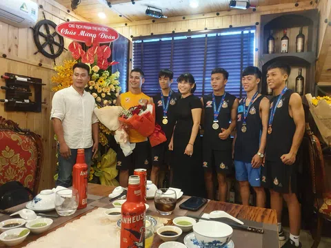 Phú Hồng Thịnh đồng thành cùng thành công của Đội tuyển Muay Thái MMA FIGHT ACADEMY