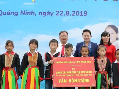 Trẻ em Quảng Ninh đón nhận ngôi trường mới từ Chủ tịch Quốc hội và hơn 71 ngàn ly sữa