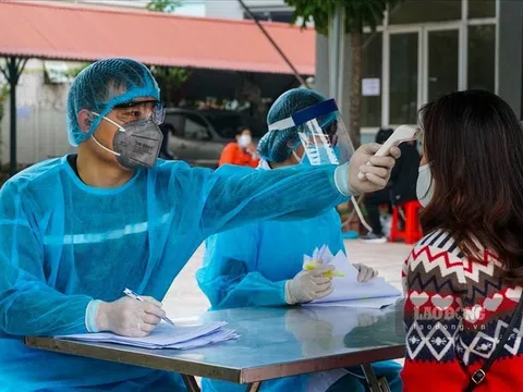 Có bác sĩ mắc COVID-19, bệnh viện Bệnh nhiệt đới Trung ương tạm dừng nhận bệnh nhân nội trú