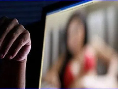 Cô gái trẻ mất hơn 100 triệu vì gửi ảnh khỏa thân cho bạn trai trên Facebook