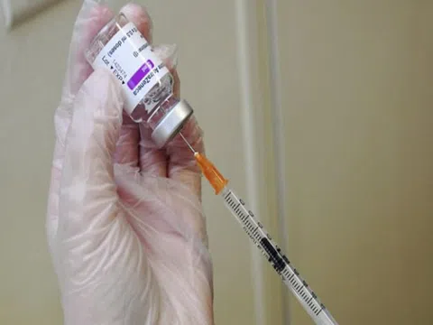 Khuyến khích các doanh nghiệp, địa phương nhập khẩu vaccine phòng Covid-19