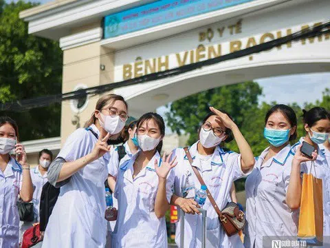 Hà Nội: Hơn 300 sinh viên, giảng viên đi Bắc Giang chống dịch Covid-19