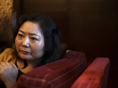 Nữ tướng kín tiếng lương 370.000 đồng, ly hôn hào phóng "tặng" chồng 3 tỷ USD