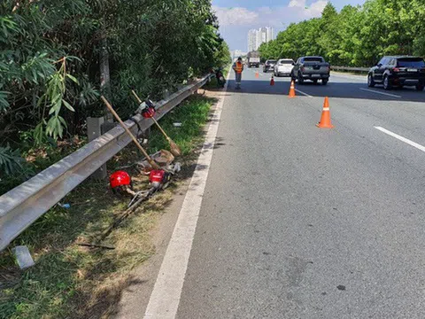 Hà Nội: Truy tìm tài xế ô tô tông tử vong nam công nhân trên Đại lộ Thăng Long