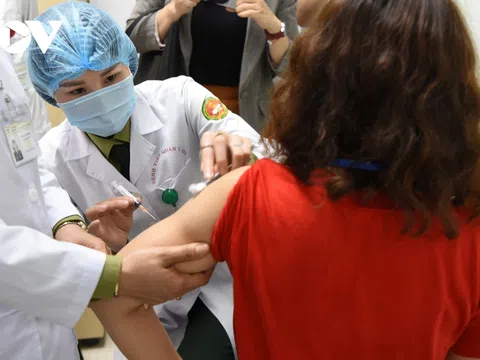 100% tình nguyện viên tiêm vaccine Nano Covax đều sinh kháng thể trong máu