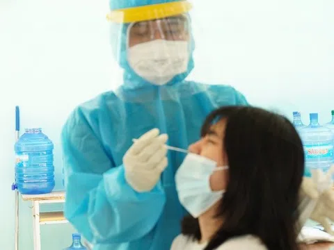 Hơn 300 sinh viên Y tế Hải Dương đang làm nhiệm vụ gì tại TP.HCM?