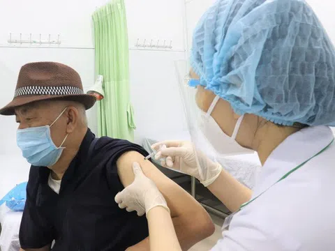 TP.HCM triển khai tiêm vaccine COVID-19 đợt 5 cho 15 nhóm đối tượng ưu tiên