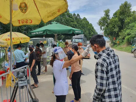 Muốn đi qua chốt kiểm dịch COVID-19 vào Hà Nội, người dân cần mang theo những giấy tờ gì?