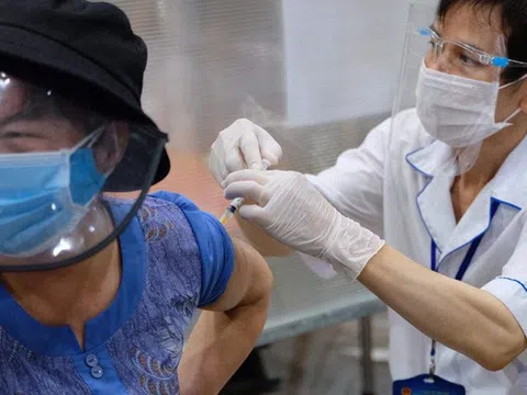 Bộ Y tế: Tăng gần 700.000 liều vắc xin phòng COVID-19 cho Hà Nội