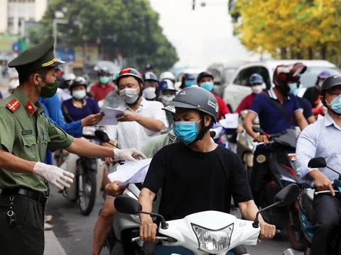 Hà Nội sẽ điều chỉnh việc kiểm tra giấy đi đường đúng mục đích, đối tượng