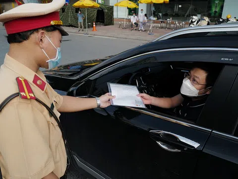 Hà Nội: CSGT, công an xã, phường cấp sẽ cấp giấy đi đường cho người dân