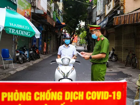 Hà Nội: Chưa xử phạt người không có giấy đi đường mẫu mới trong ngày 6 - 7/9